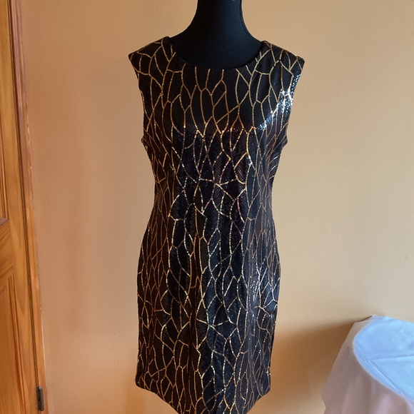 Jessica Dresses & Skirts - JESSICA Elegant  Black and Gold Sequin Dress Size 12